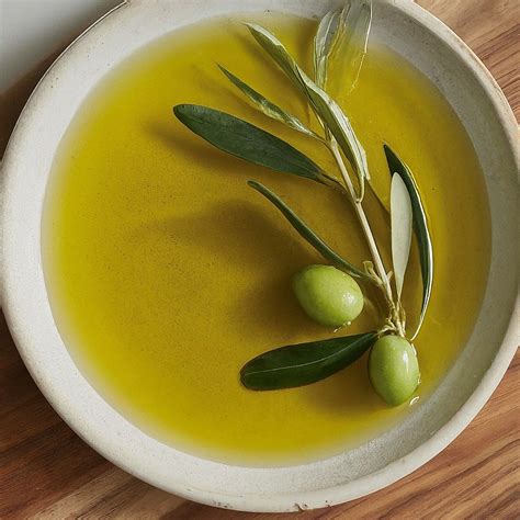 Virgin vs Extra Virgin Coconut Oil: Health Benefits and How to Use