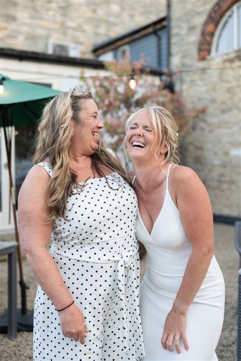 A Cirencester wedding – The Kings Head Hotel — Russell Discombe Photography