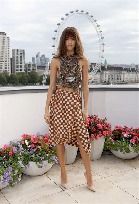 Zendaya Gorgeous Braless Side Boobs - Hot Celebs Home