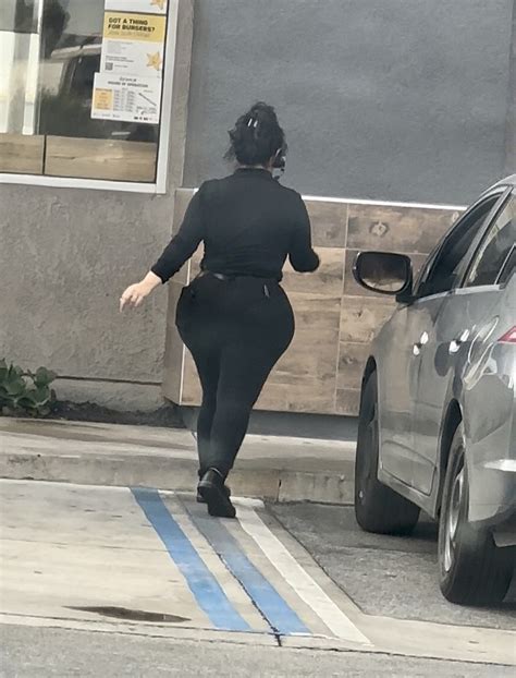 Huge ass bbl - Tight Jeans - Forum