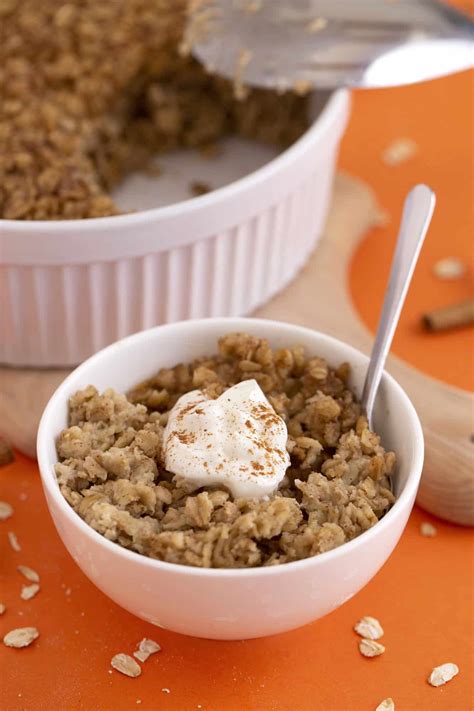 The Best Baked Oatmeal + 7 Recipes - Mind Over Munch