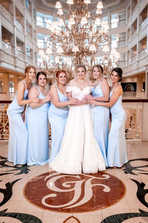 Choosing Bridesmaids and Dresses: Tips for Every Bride | Bella Grey