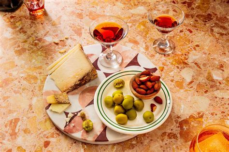 15-Minute Snack and Cocktail Pairings for When You Forget Guests Are