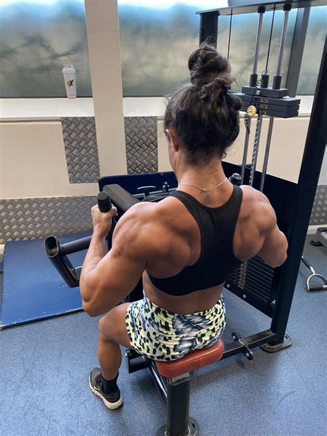 Mistress Muscle - Session Girls