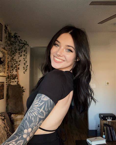 Claire : r/Faces