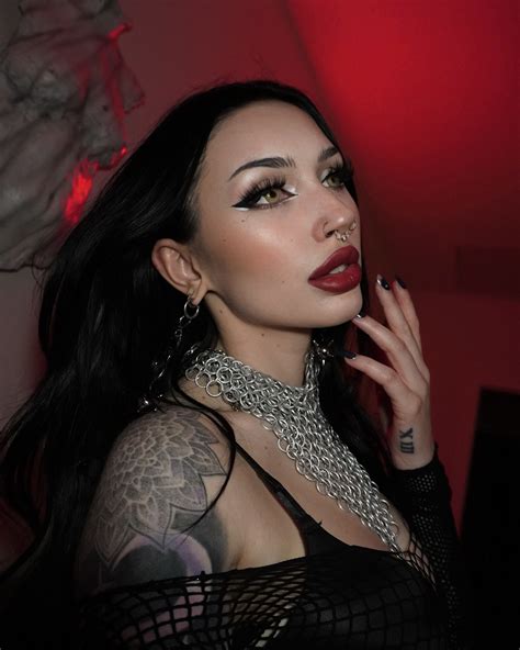 𝕭𝖑𝖆𝖎𝖗 (@blairvira) • Instagram photos and videos