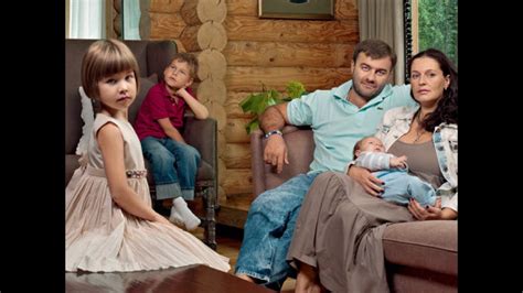 Михаил Пореченков. Кто его жена? Сколько детей у него? Личная жизнь ...