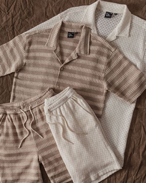 Investors debate the buckle inc stock performance this quarter 5