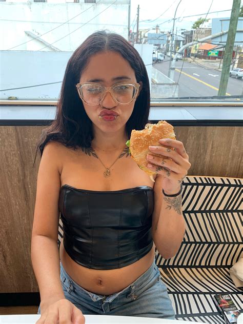 I love it when my belly is so full and I have to unbutton my jean : r