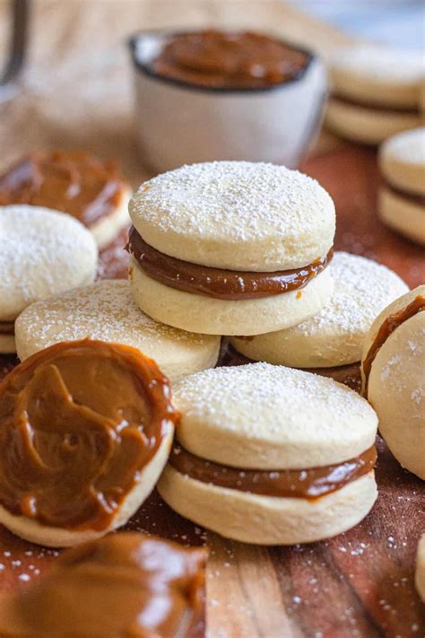 Alfajores Argentinos - sandwich cookies!- The Foreign Fork