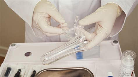 A Guide to Gynecological Exams: What Should — and Shouldn’t — Happen