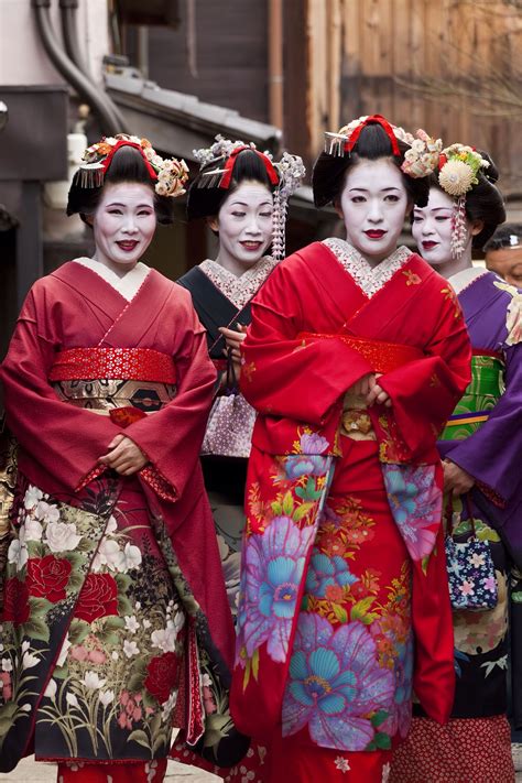 Geisha girls smiling | Japanese women, Japanese geisha, Geisha girl