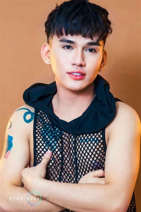 Tommy15, Filipino Male escort in Riyadh