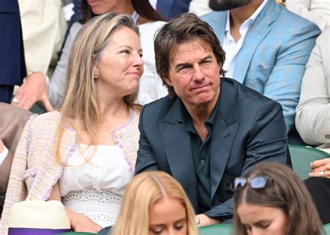 helen mirren  stuns  wimbledon  ageless display  joins tom