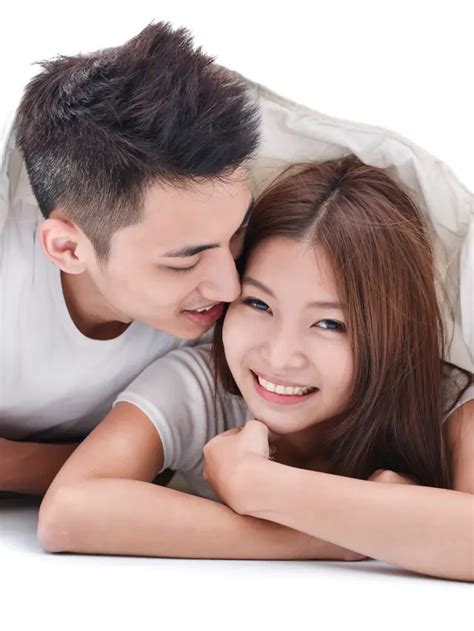 5 Tanda Pasangan Menikmati Hubungan Intim Denganmu - Relationship ...