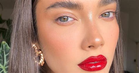 H νέα makeup εμμονή του Tik Tok που θα βλέπουμε παντού το φθινόπωρο ...