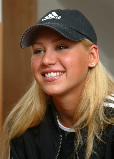 Anna Kournikova en Cosmopolitan Russia: La tenista anna kournikova en