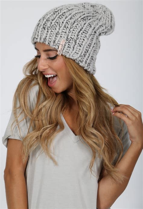 long hair cute beanie hairstyles devonallcylinderscom