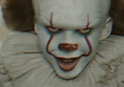 Pennywise The Clown GIFs - Get the best GIF on GIPHY