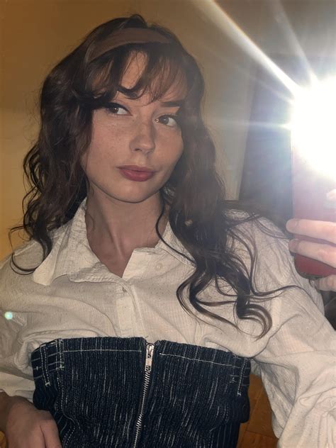 Have I been naughty or nice this year ? 🤭 : u/Alexiaburnsss