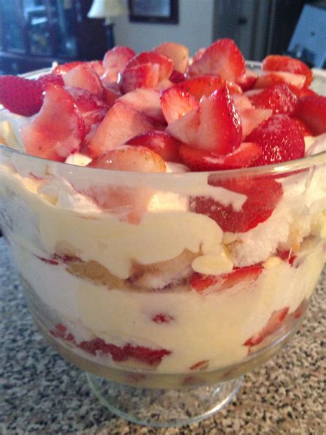 Strawberry Squirt Cake: A Simple Recipe for a Stunning Dessert - 5ng8zul