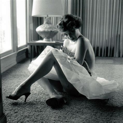 35 Glamorous Photos of Allison Hayes in the 1950s | Vintage News Daily