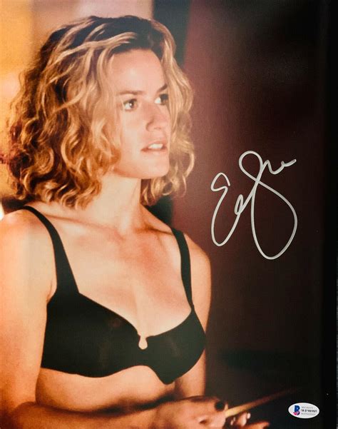 Elisabeth Shue Cup Size