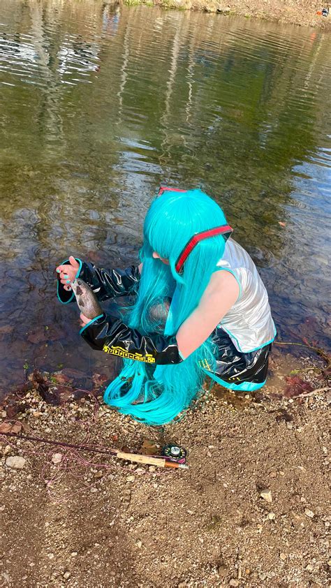 Erin (@femboy_fishing) • Instagram photos and videos