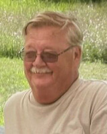 MarshfieldNewHerald Obituary: A Community's Farewell - p84lknz