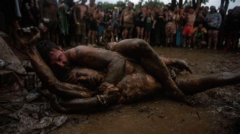 Bonnaroo fans mud wrestle after weather conditions deteriorate