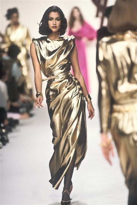 Yasmeen Ghauri Runway