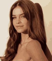 Celebs Pokies GIFs | Tenor