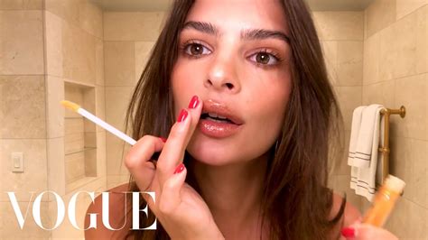 "My husband calls my makeup finger painting" Emily Ratajkowski’s Date ...