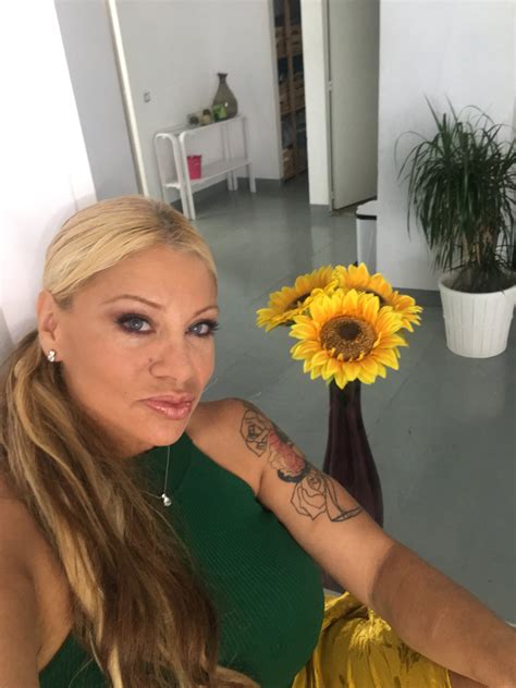 TW Pornstars - 2 pic. Alexa Blun. Twitter. Barcelona Spain... 🎬💋💋. 5:38