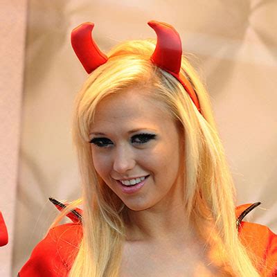 Sophie Reade - Agent, Manager, Publicist Contact Info
