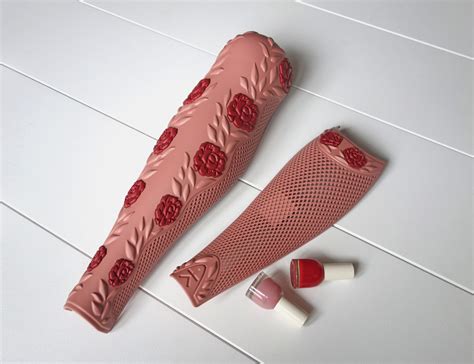 Dressy | Anatomic Studios