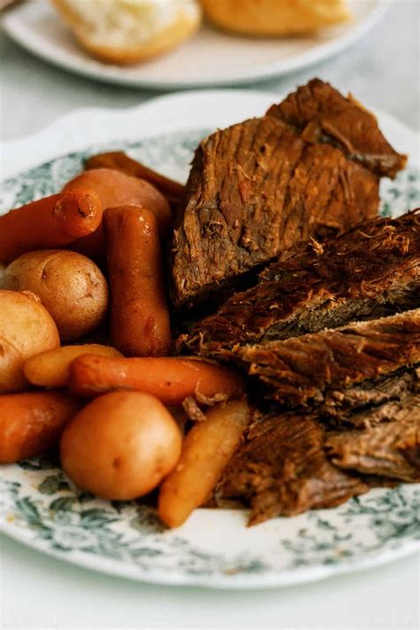 Melt In Your Mouth Slow Cooker Pot Roast Recipe | Recipe Cart | Recipe Cart