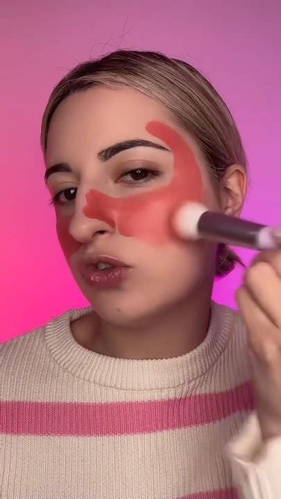 MAKEUP GRANCHIO 🦀 😱 - YouTube