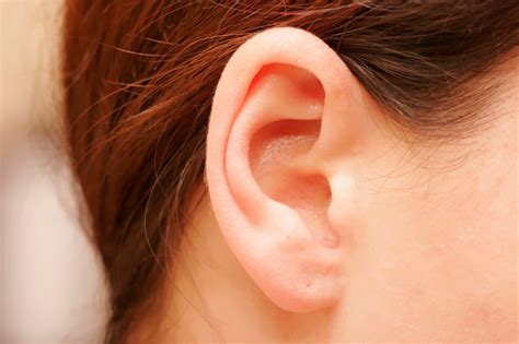 6 Home Remedies for Safe Ear Wax Removal — Healthdigezt.com