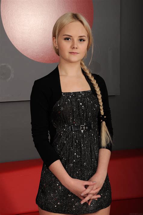 Isabella Star : r/LadiesofMetArt