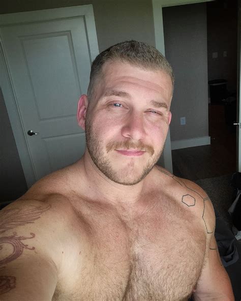 Mr.Iconic.xx aka Christian Schisas