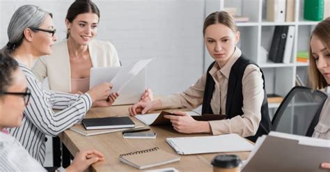 womens guide  personal finances  college