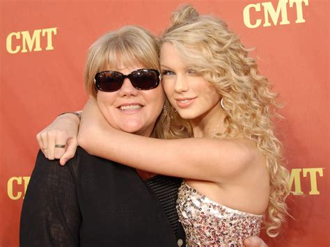 All About Taylor Swift's Parents, Scott and Andrea Swift