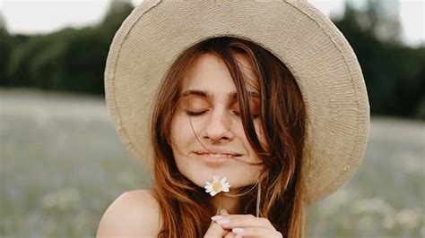 Poesias De Cora Coralina Saber Viver