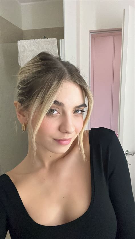 Alessia Lanza : r/Divine_Women