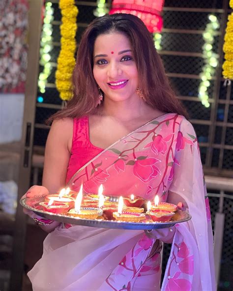 Hot Bhabhis: Rashami Desai, Saumya Tandon and Monalisa raise the oomph