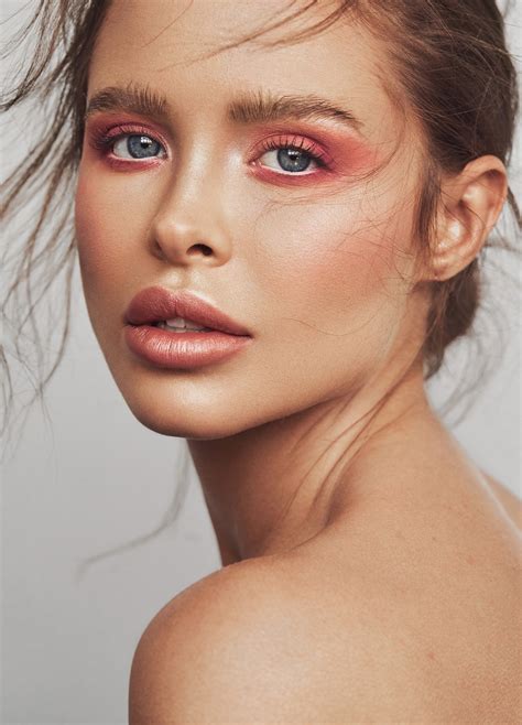 Mara Teigen at The Lions Model Managment LLC on Behance