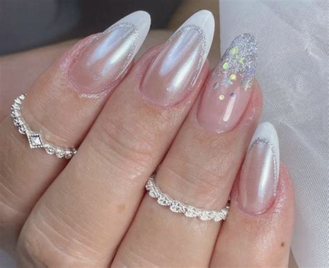 Unhas Em Gel Prata - Unhas decoradas em prata: o efeito espelhado que merece a sua atenção