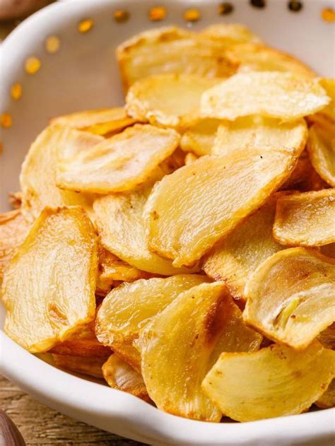 Extra Crispy Homemade Garlic Chips - Nurtured Homes