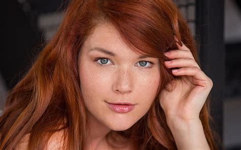 Mia Nix's Instagram, Twitter & Facebook on IDCrawl